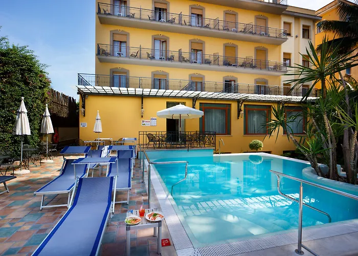 ズィ テレサ ホテル ソレント