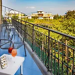 Отель Zi' Teresa 4*